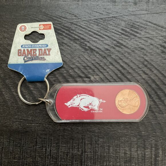 Razorback lucky penny Arkansas Game Day Outfitters keychain New - Picture 2 of 5